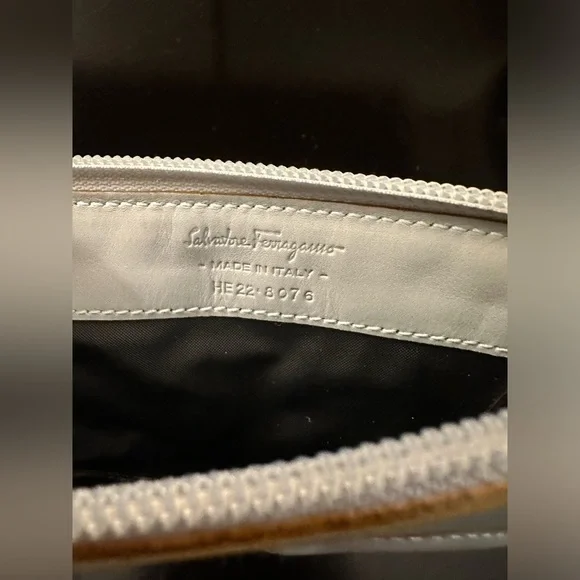 Salvatore Ferragamo Blue Grey Leather Coin Purse Card Case Keyring - Picture 6 of 6